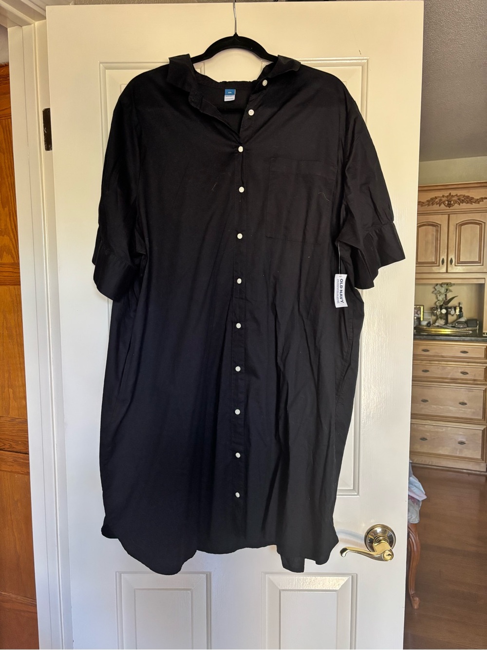 Old Navy Black Short-Sleeve Button-Down Shirt